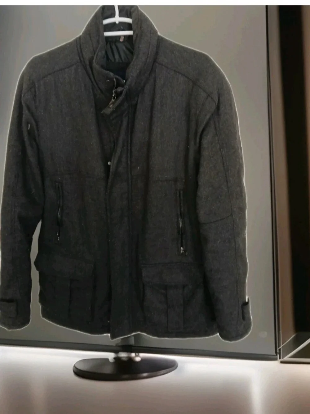 ELIE TAHARI DESIGNER WOOL COAT-JACKET Dark Gray Size L. In Good Condition.